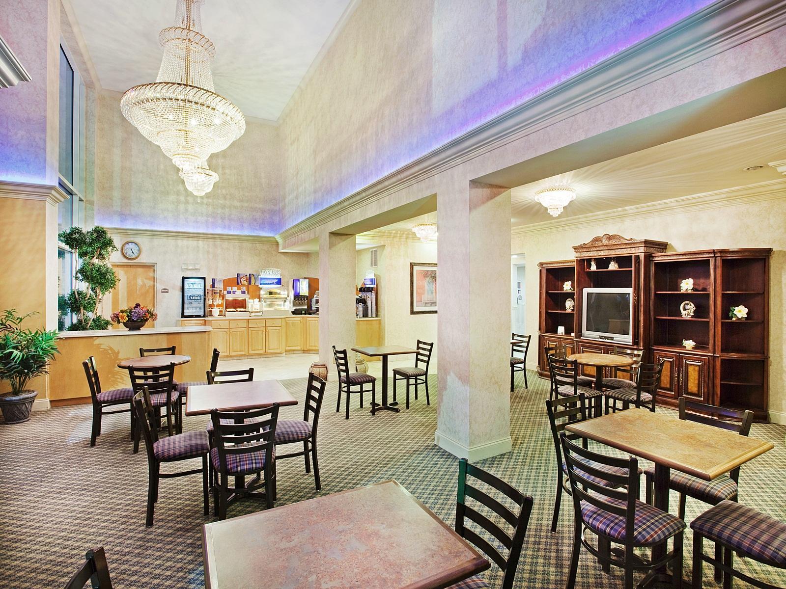 Holiday Inn Express Hotel & Suites Live Oak By Ihg Buitenkant foto