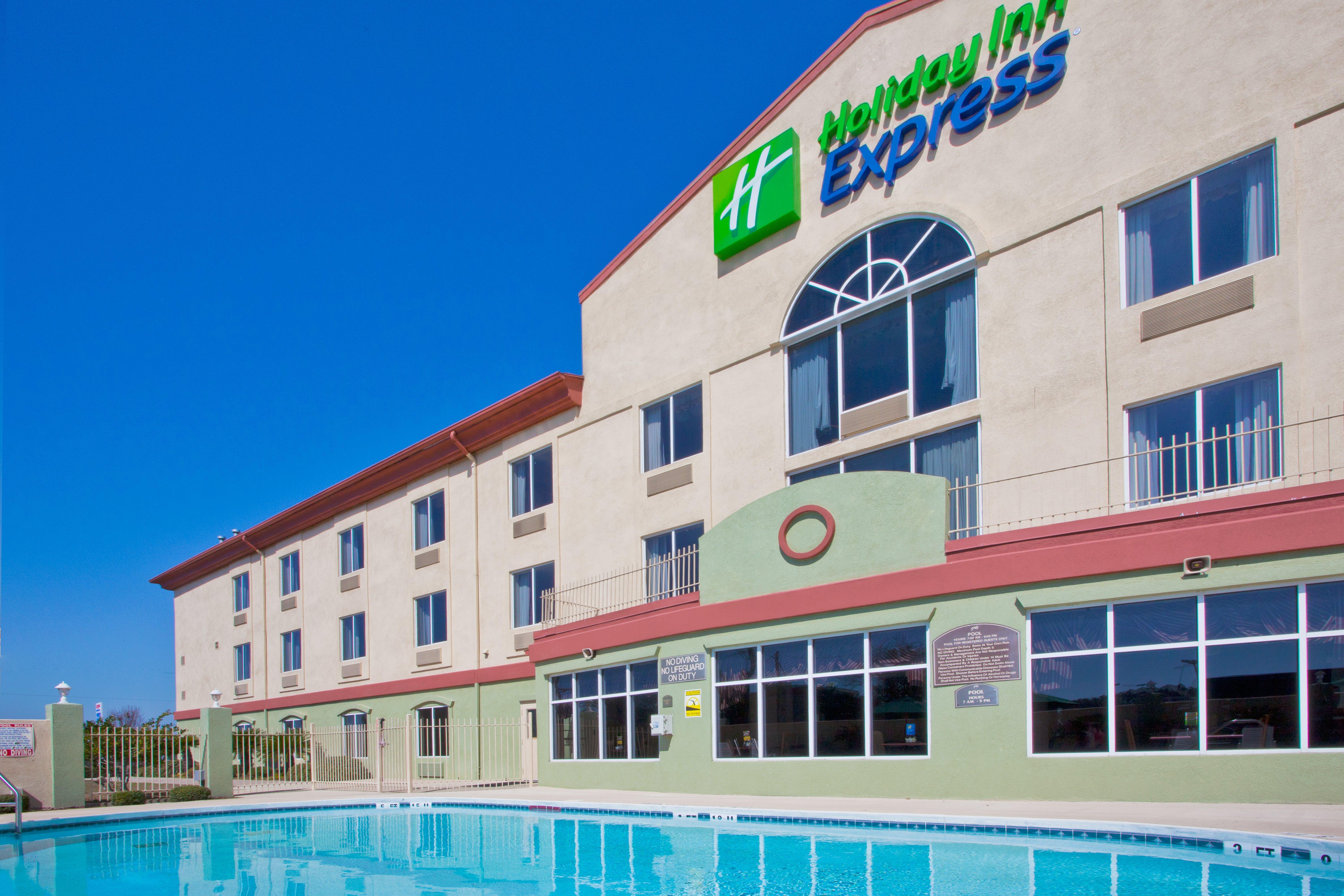 Holiday Inn Express Hotel & Suites Live Oak By Ihg Buitenkant foto
